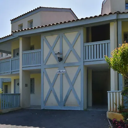 Apartment Beautiful Flat With Pool In Et Maa *